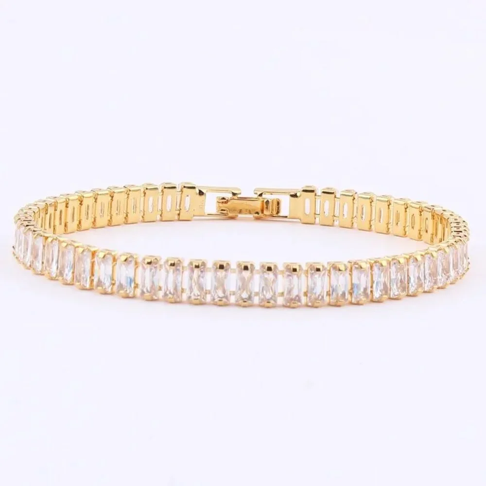 Square Buckle Bracelet White Diamond Cubic Zirconia 18K Inlay - Picture 1 of 1